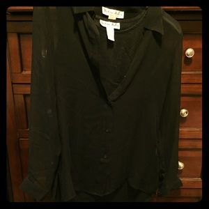 Cut off sleeve dress with see threw pullover.